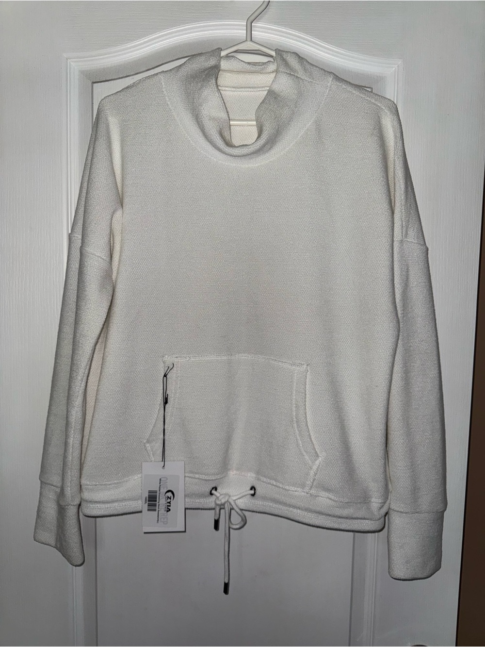 Zyia Active White Pocket Drawstring Mock Neck Sweatshirt Pullover